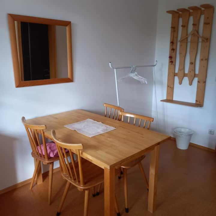 Goldsteig-Einzelzimmer Windischeschenbach ภายนอก รูปภาพ
